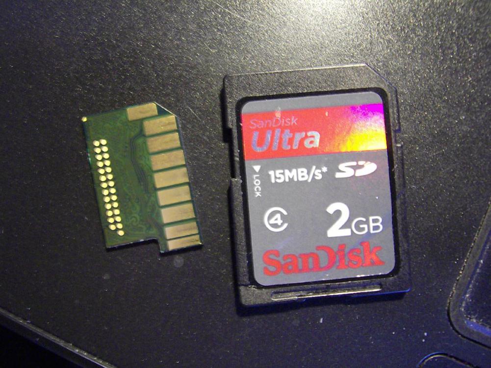 Monolitischer Speicherbaustein